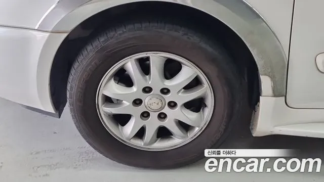 Kia Carnival 2013 thumb 5