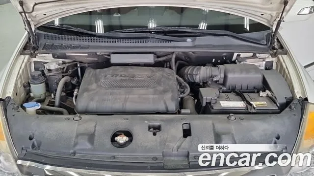 Kia Carnival 2013 thumb 6