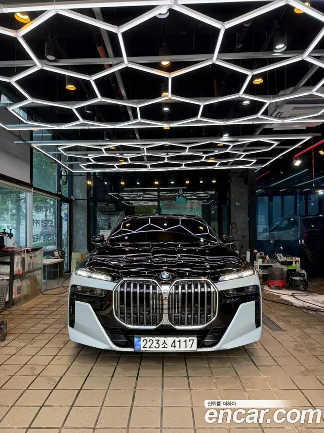 BMW 7 серии 2024 thumb 11