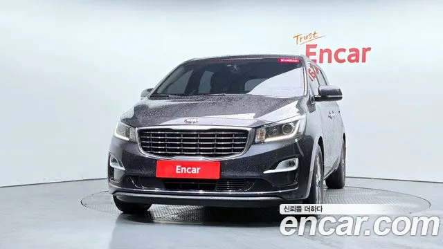 Kia Carnival 2019 thumb 2