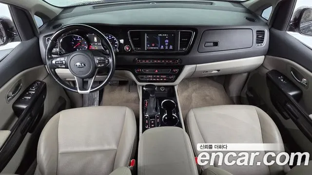 Kia Carnival 2019 thumb 6