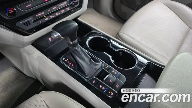 Kia Carnival 2019 thumb 8