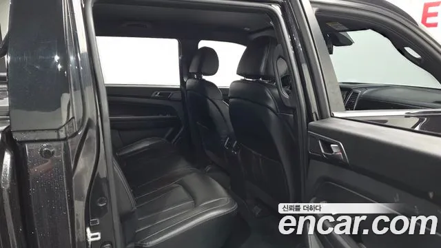 KG_Mobility_Ssangyong Rexton 2023 thumb 12
