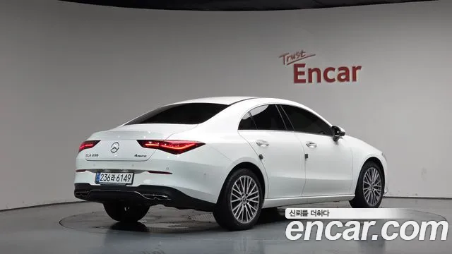 Mercedes-Benz CLA 2024 thumb 2