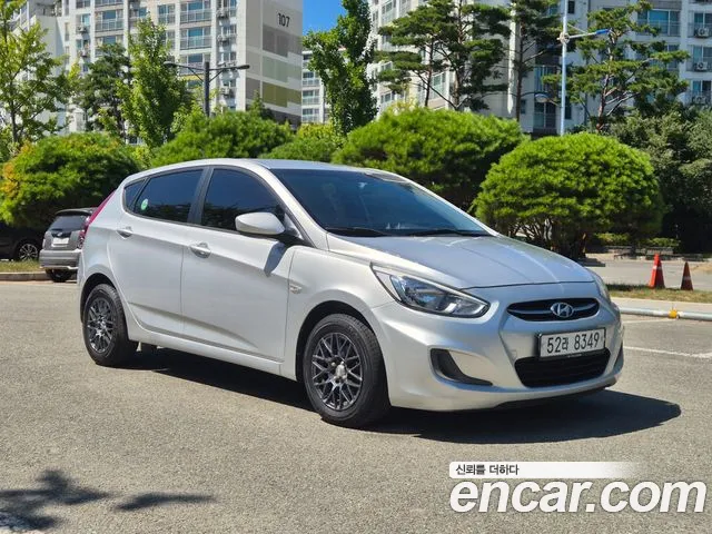 Hyundai Accent 2015 thumb 3