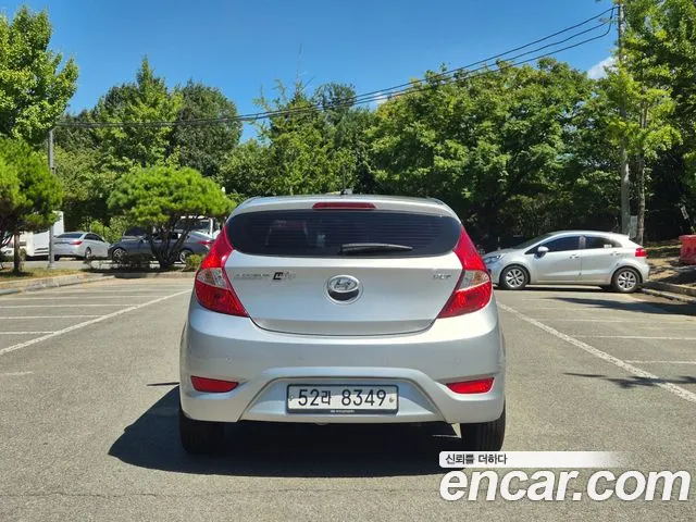 Hyundai Accent 2015 thumb 5
