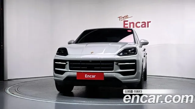 Porsche Cayenne 2024 thumb 3