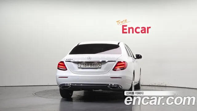 Mercedes-Benz E-Класс 2018 thumb 4