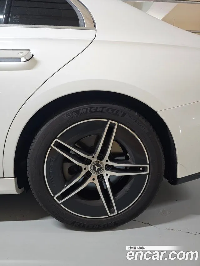 Mercedes-Benz E-Класс 2024 thumb 6