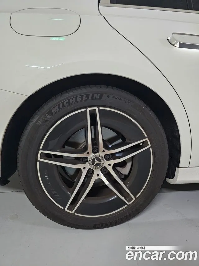 Mercedes-Benz E-Класс 2024 thumb 10
