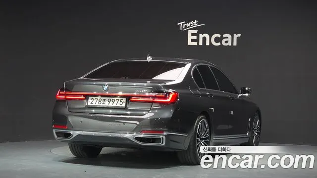 BMW 7 серии 2020 thumb 2