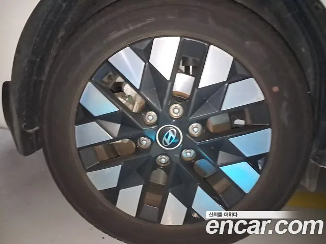 Hyundai Staria 2025 thumb 5