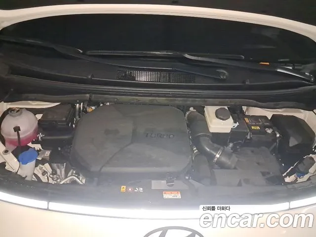 Hyundai Staria 2025 thumb 6
