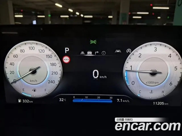 Hyundai Staria 2025 thumb 8