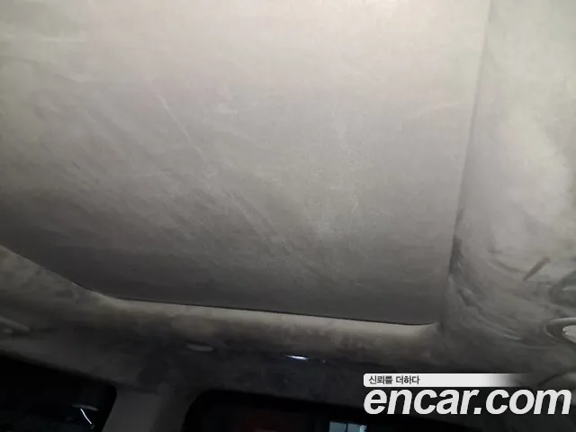 Hyundai Staria 2025 thumb 12