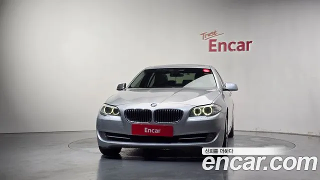 BMW 5 серии 2012 thumb 3