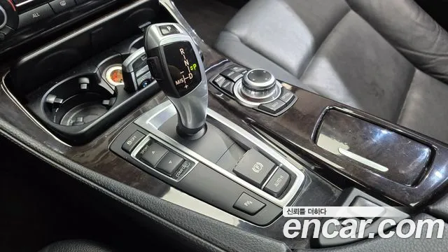 BMW 5 серии 2012 thumb 9