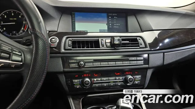 BMW 5 серии 2012 thumb 12