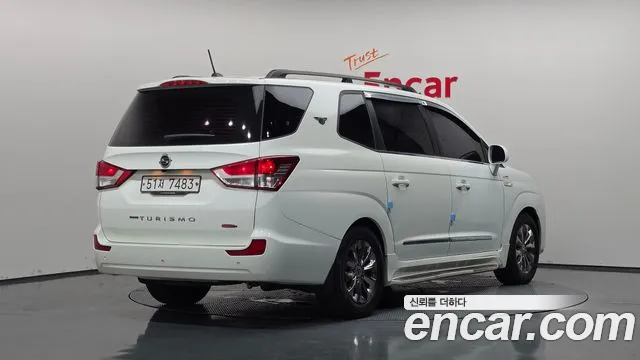 KG_Mobility_Ssangyong KORANDO 2015 thumb 2