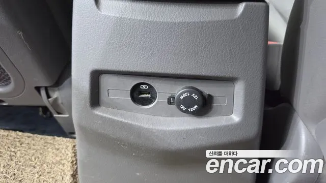 KG_Mobility_Ssangyong KORANDO 2015 thumb 12