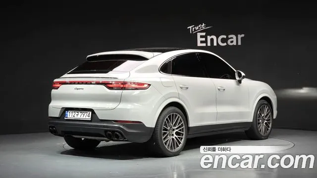 Porsche Cayenne 2022 thumb 2