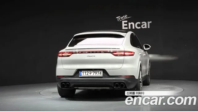 Porsche Cayenne 2022 thumb 4