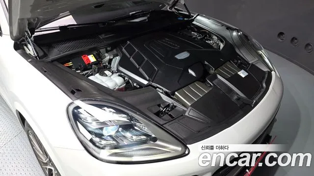 Porsche Cayenne 2022 thumb 6