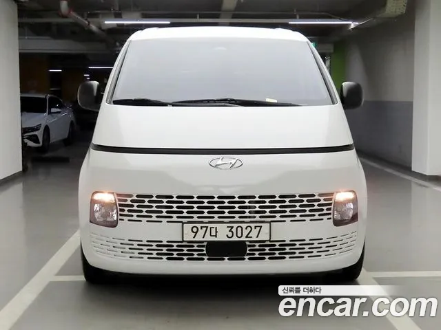 Hyundai Staria 2021 thumb 2