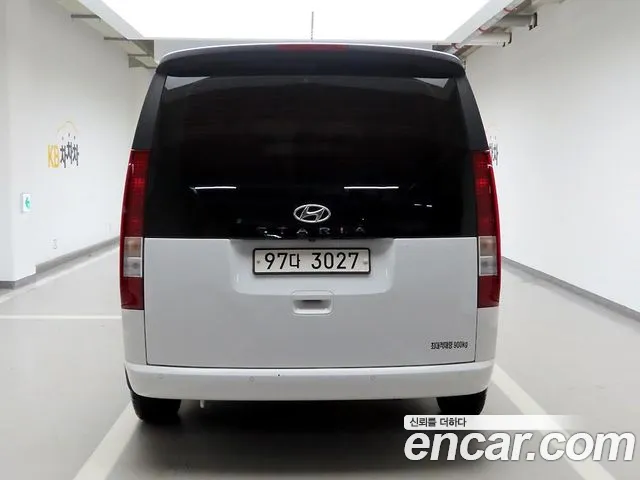 Hyundai Staria 2021 thumb 3