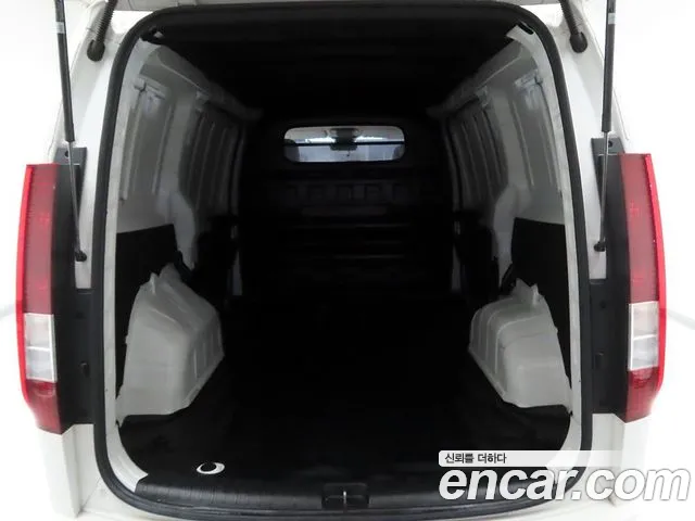 Hyundai Staria 2021 thumb 5