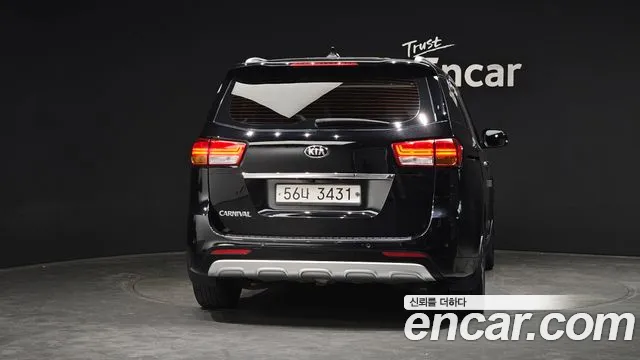 Kia Carnival 2014 thumb 4