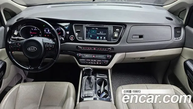 Kia Carnival 2014 thumb 7