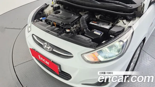 Hyundai Accent 2015 thumb 6