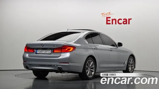 BMW 5 серии 2020 thumb 2