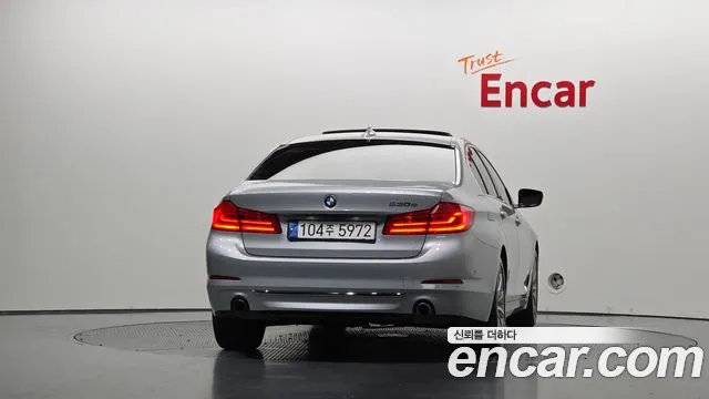 BMW 5 серии 2020 thumb 4