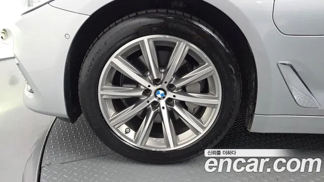 BMW 5 серии 2020 thumb 5