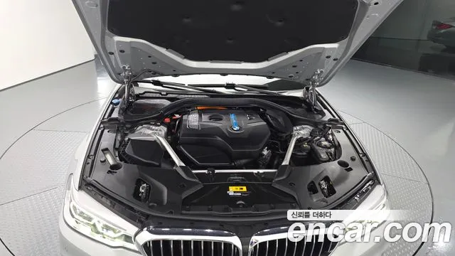 BMW 5 серии 2020 thumb 6