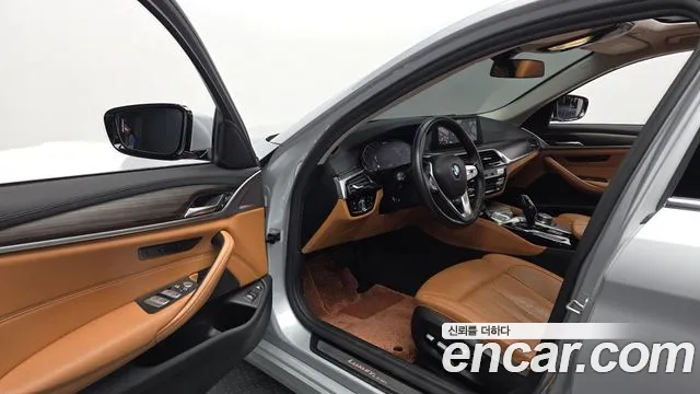 BMW 5 серии 2020 thumb 10