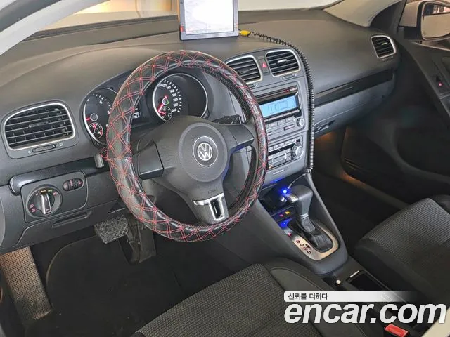 Volkswagen Golf Sportsvan 2010 thumb 8