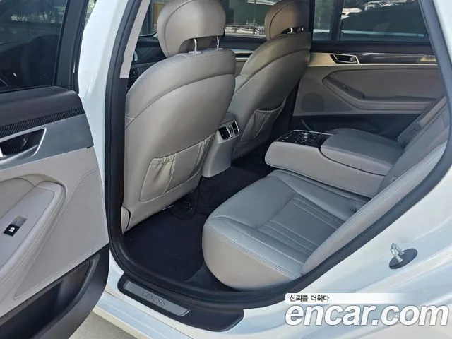 Hyundai Genesis 2014 thumb 10