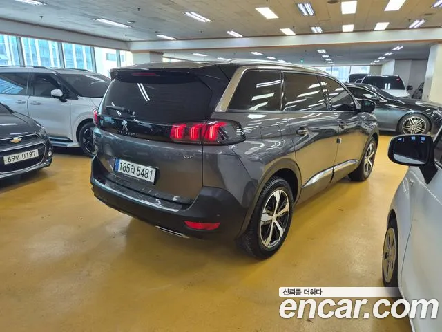 Peugeot 5008 2021 thumb 6