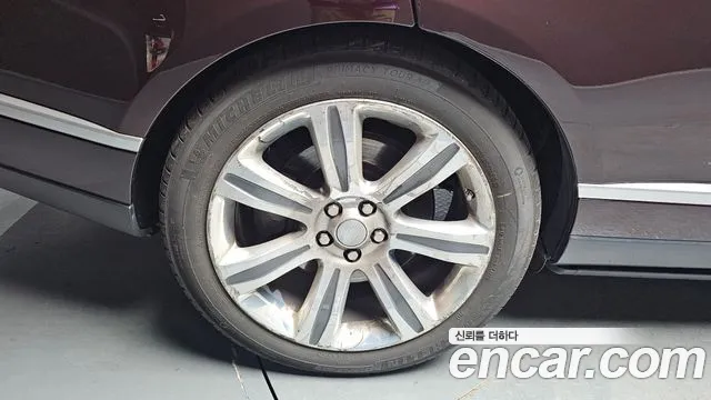 Land Rover Range Rover 2019 thumb 5