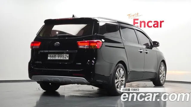 Kia Carnival 2015 thumb 2