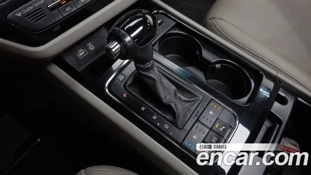 Kia Carnival 2015 thumb 9