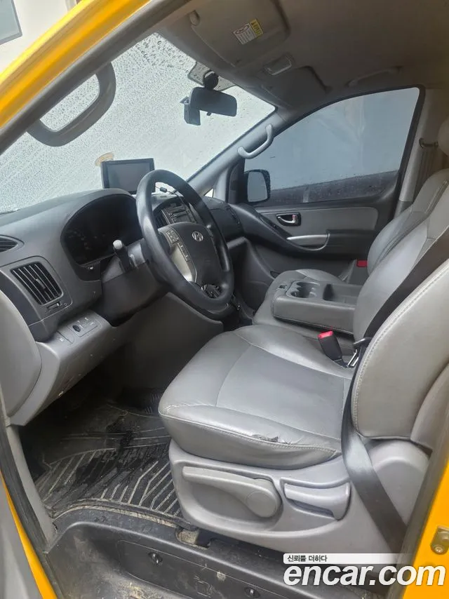 Hyundai Starex 2012 thumb 3