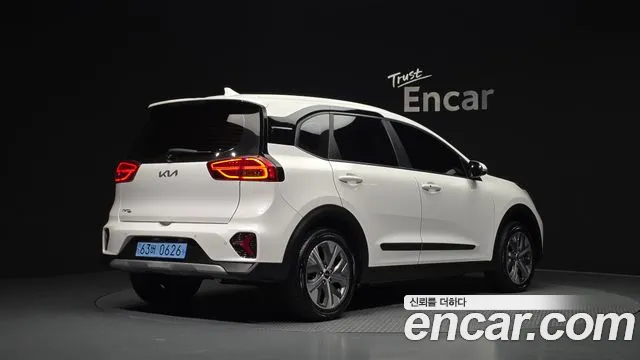 Kia Niro 2022 thumb 2