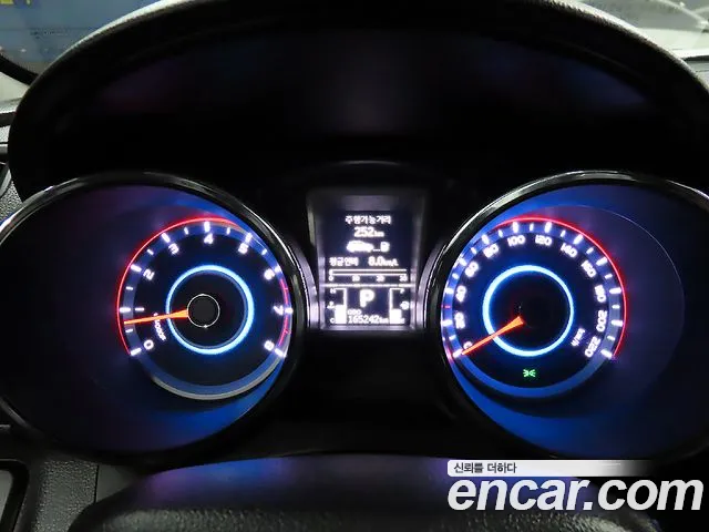 KG_Mobility_Ssangyong TIBOLI 2016 thumb 9