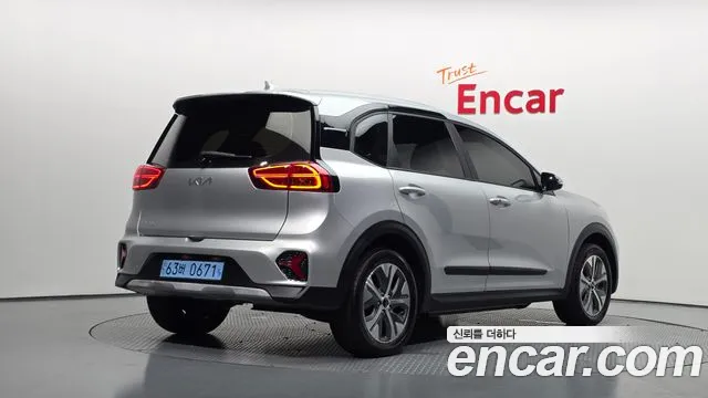 Kia Niro 2022 thumb 2
