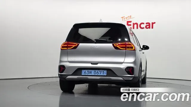 Kia Niro 2022 thumb 4
