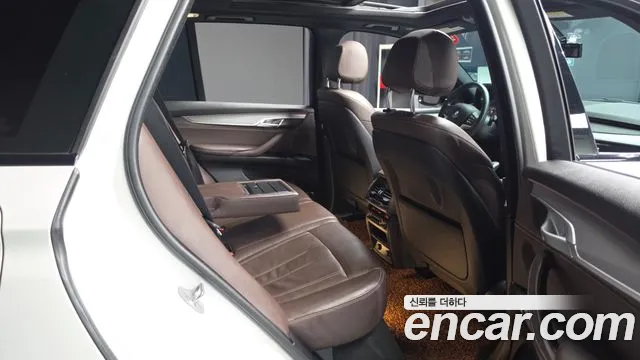 BMW X5 2018 thumb 11